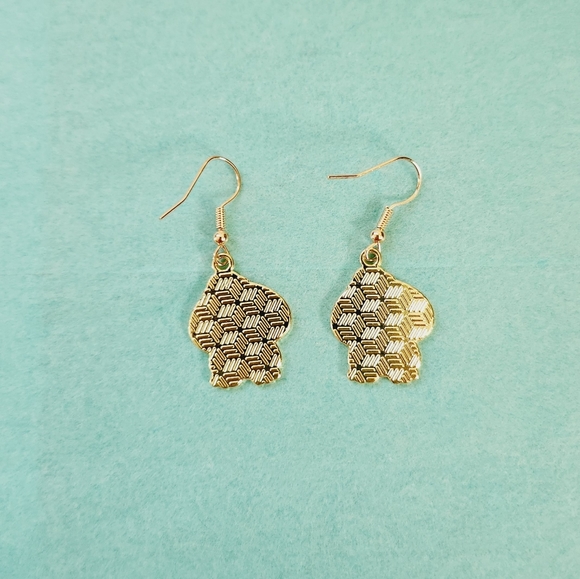 🔮3/$15 Pokemon Psyduck Earrings - Picture 3 of 4